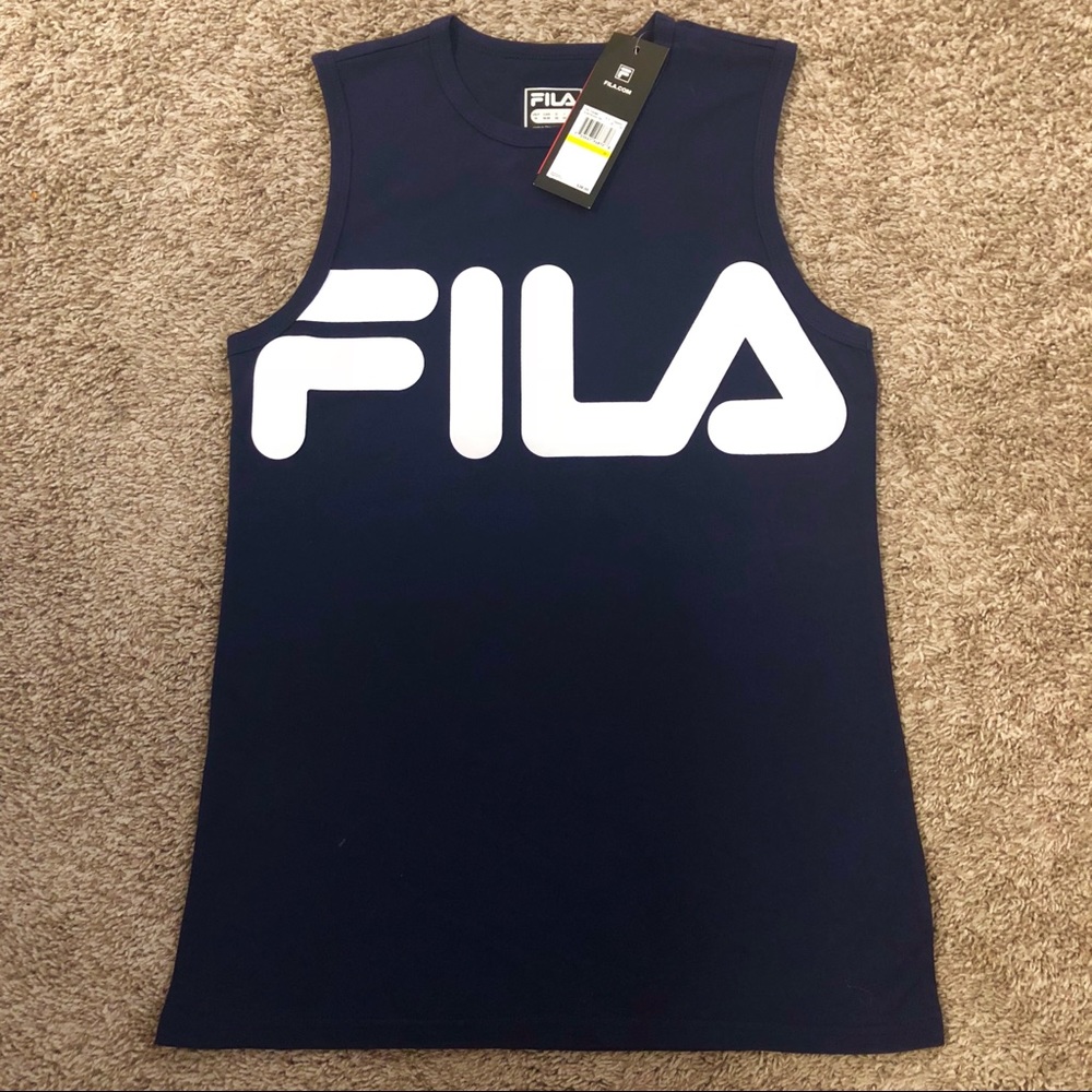 •• FILA TANK ••